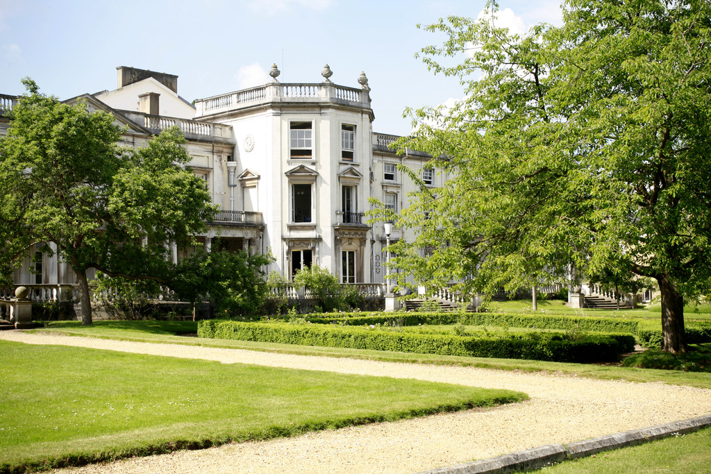 image of University of Roehampton campus